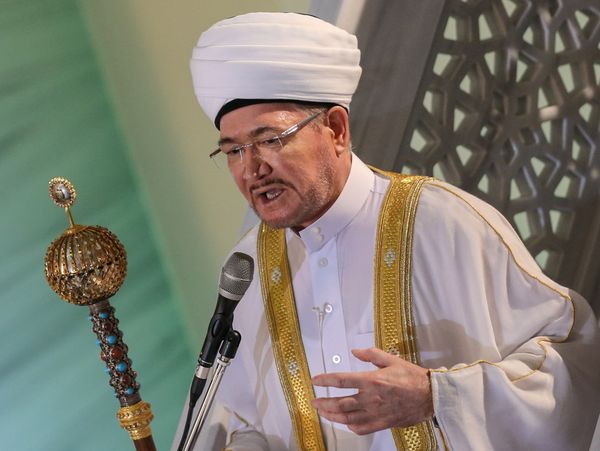 Председатель Совета муфтиев России призвал мусульман праздновать Ураза-байрам дома