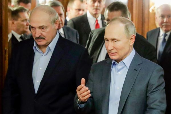 Путин и Лукашенко обсудили актуальные вопросы двусторонних отношений