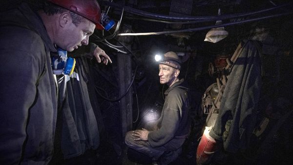 Сибирское рабство: тысячи шахтёров работают бесплатно, чтобы только не уволили