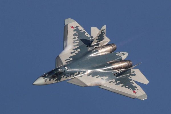 Российский истребитель Су-57 тестирует беспилотный режим