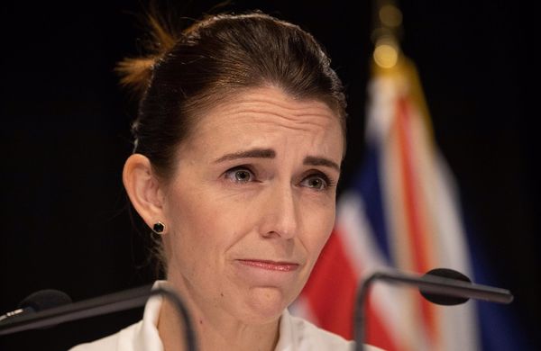 Премьер-министра Новой Зеландии не пустили в кафе из-за новых правил на фоне CoViD-19