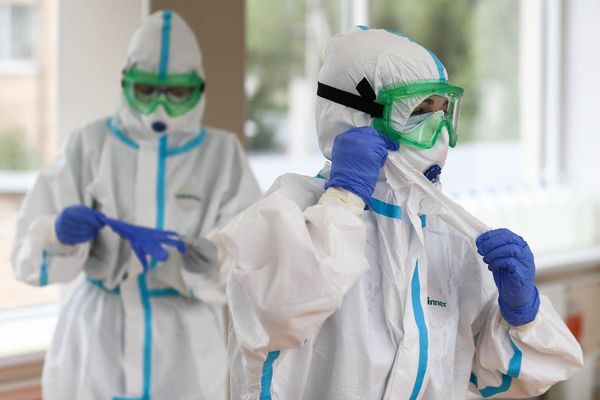 У почти двух тысяч медиков в Подмосковье выявлен коронавирус