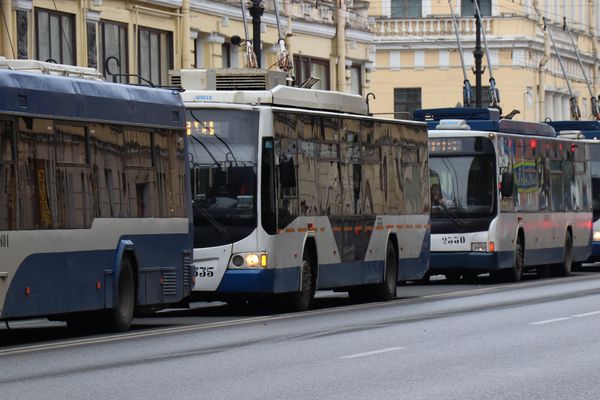 Мантуров заявил, что производство общественного транспорта в этом году будет загружено на 100%
