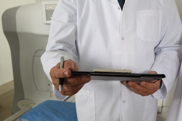 В Армавире главврача больницы уволят за нарушения с выплатами борющимся с CoViD-19