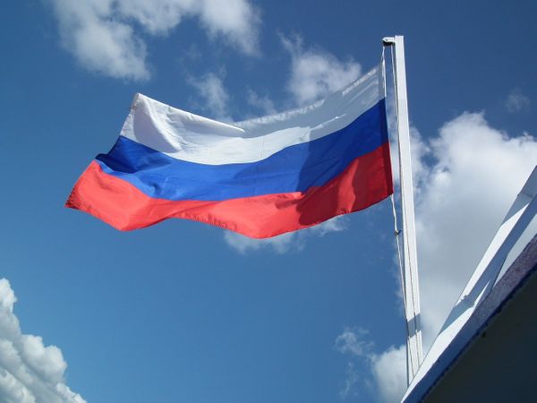 Празднование Дня Победы в России началось с поднятия флагов на кораблях Тихоокеанского флота