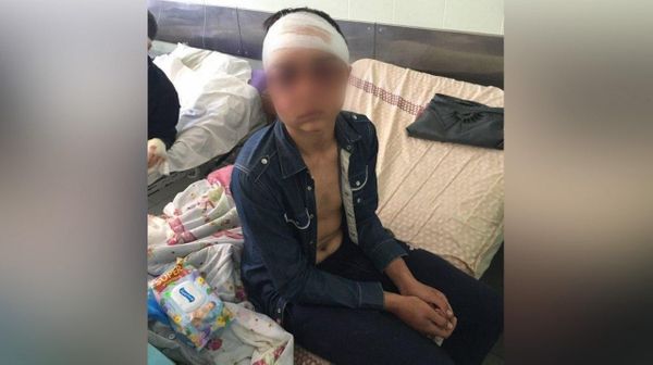 "Насиловали, били арматурой". На Украине двое мужчин зверски пытали подростка за то, что он шлёпнул девушку по попе 