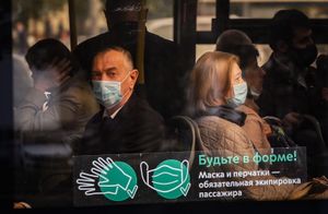 Москвичей решено не пускать в транспорт без маски даже при оплаченном проезде