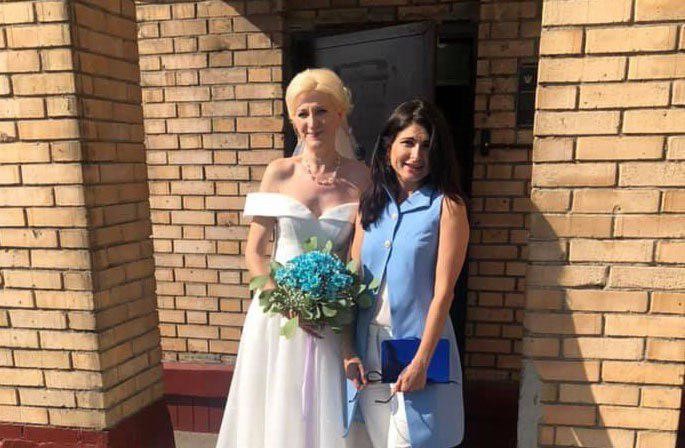 Невеста Елена (слева) и Ева Меркачёва. Фото © Facebook / Меркачёва Ева