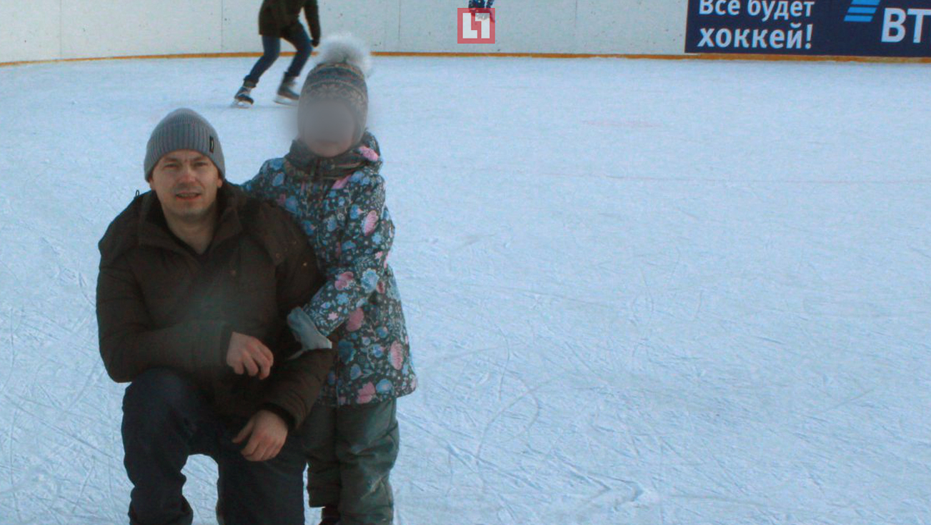 Константин на одной из прогулок с Полиной Фото: Соцсети