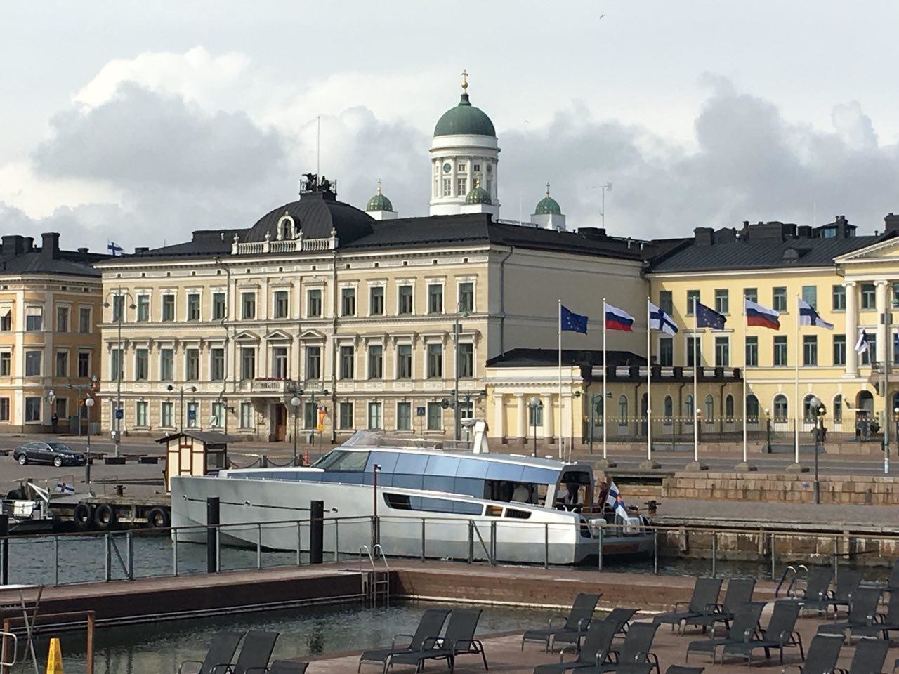 Яхта, на которой президенты отправятся в Свеаборг. Фото © L!FE