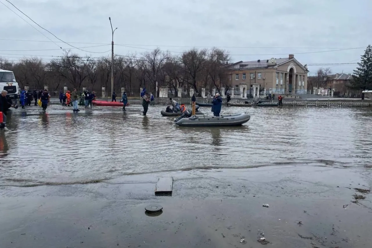 Орский НПЗ приостановил работу из-за паводка