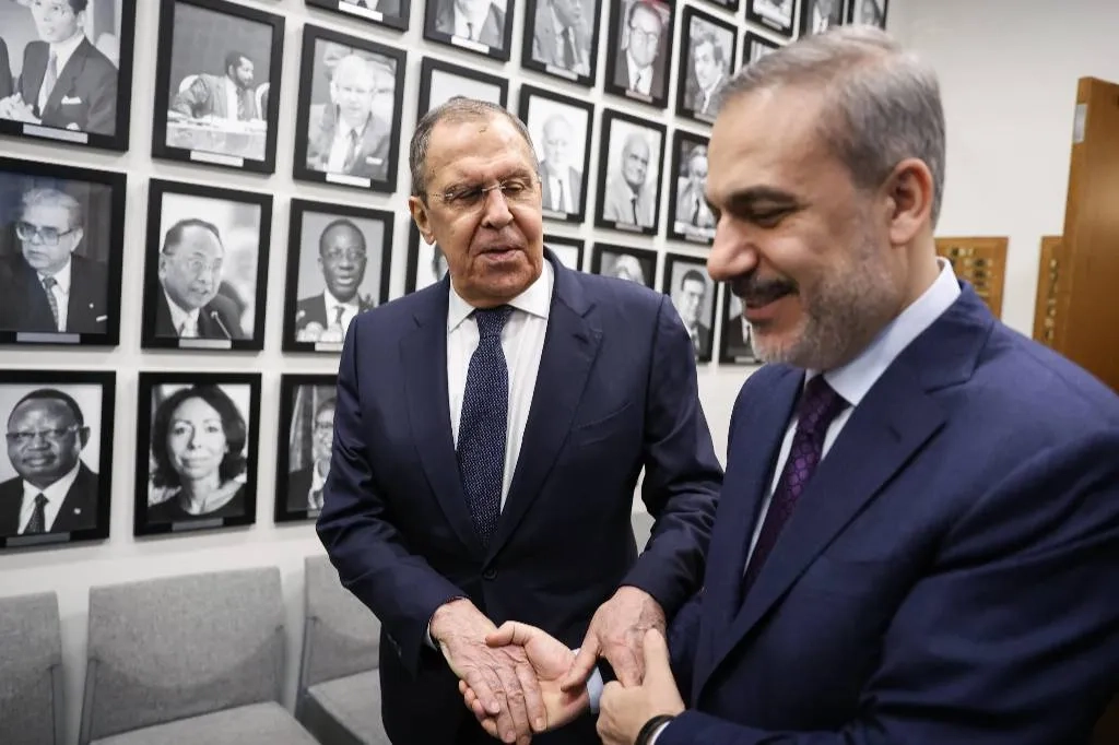 МИД РФ: Лавров обсудил с главой МИД Турции Фиданом проекты в энергетике