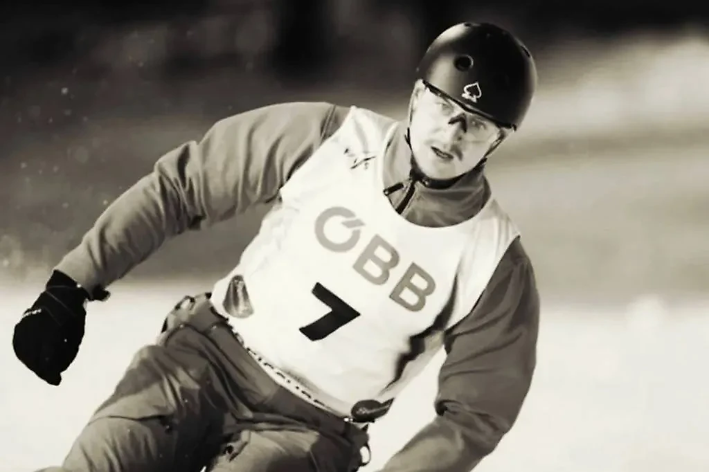 Старший тренер сборной Белоруссии по фристайлу Максим Густик. Обложка © Telegram / Министерство спорта и туризма Белоруссии