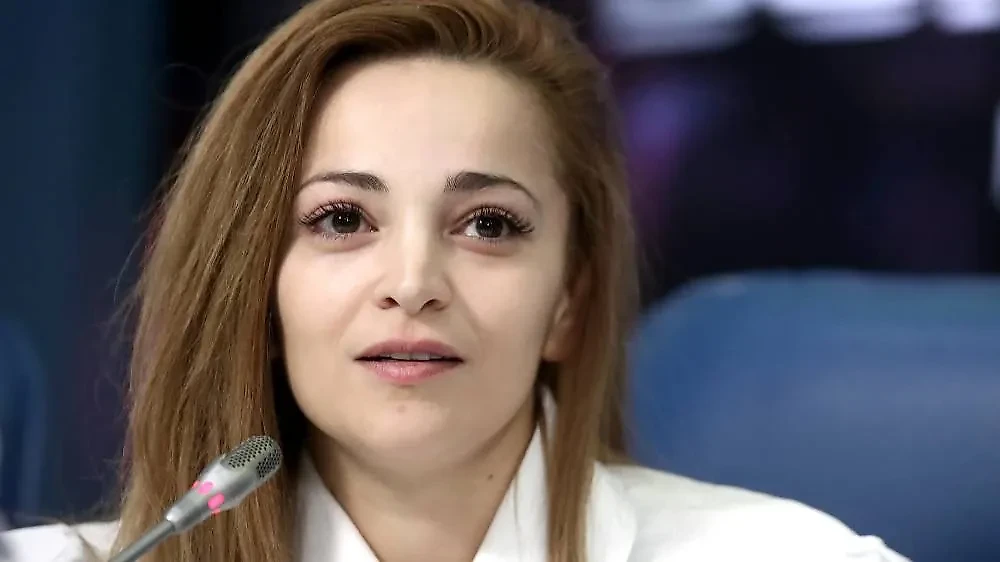 Что делает Теона Дольникова, чтобы блистать красотой на новогодних праздниках. Фото © ТАСС / Валерий Шарифулин