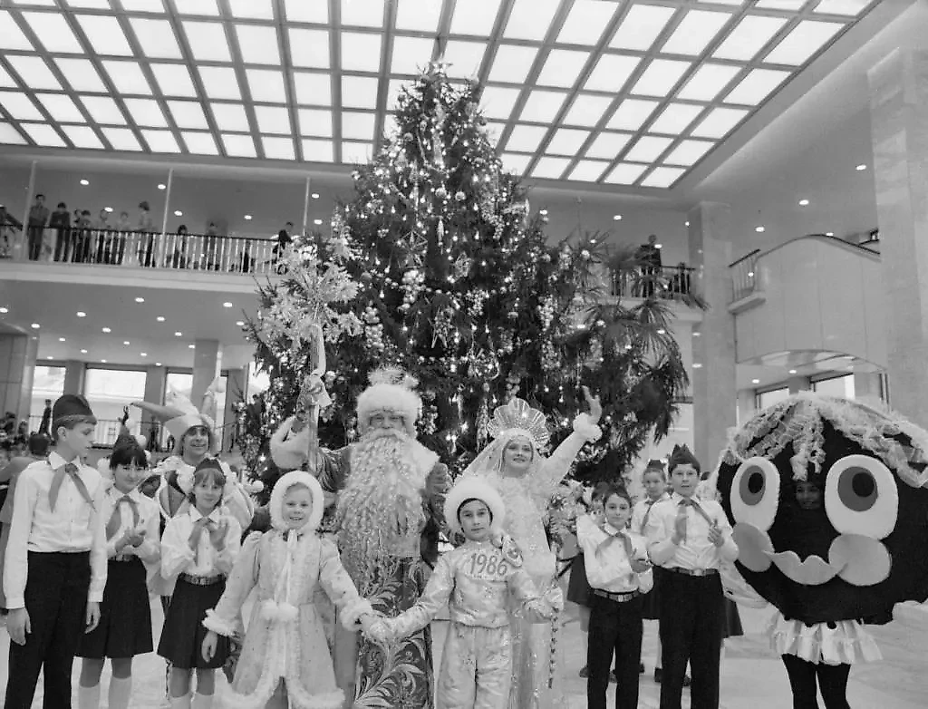 Ностальгия на раз-два: воспоминания о советских новогодних праздниках. Фото © ТАСС / Валентин Соболев