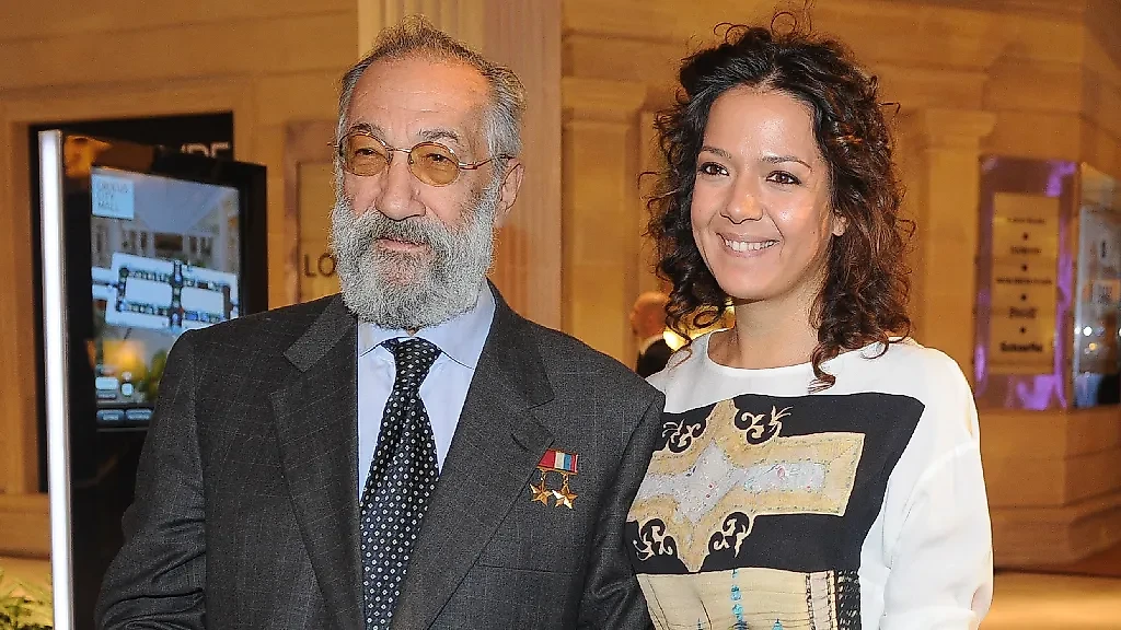 Ксения Чилингарова с отцом Артуром Чилингаровым. Фото © ТАСС / Александра Мудрац