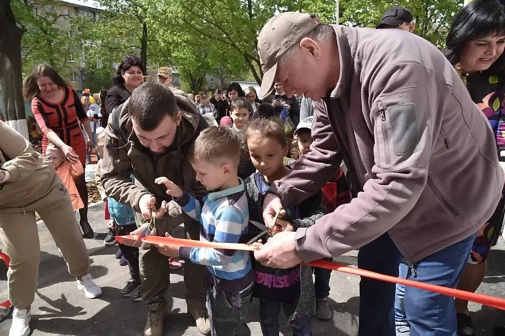 Открытие детского сада "Орешек". Фото © Telegram / Марат Хуснуллин