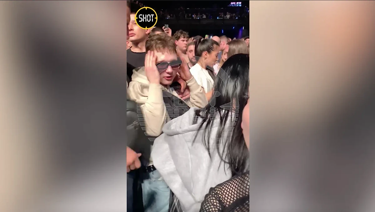 Фанат Гуфа в Екатеринбурге на концерте. Обложка © SHOT