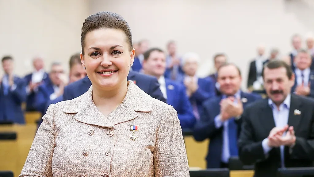 Космонавт Елена Серова. Фото © ТАСС / Фотослужба Госдумы РФ / Марат Абулхатин