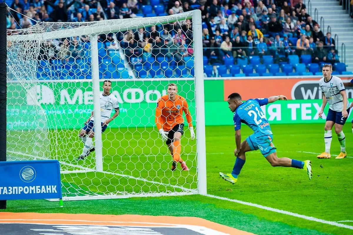 Фрагмент матча 23-го тура РПЛ между "Зенитом" и "Балтикой". Обложка © Сайт ФК "Зенит" / Вячеслав Евдокимов