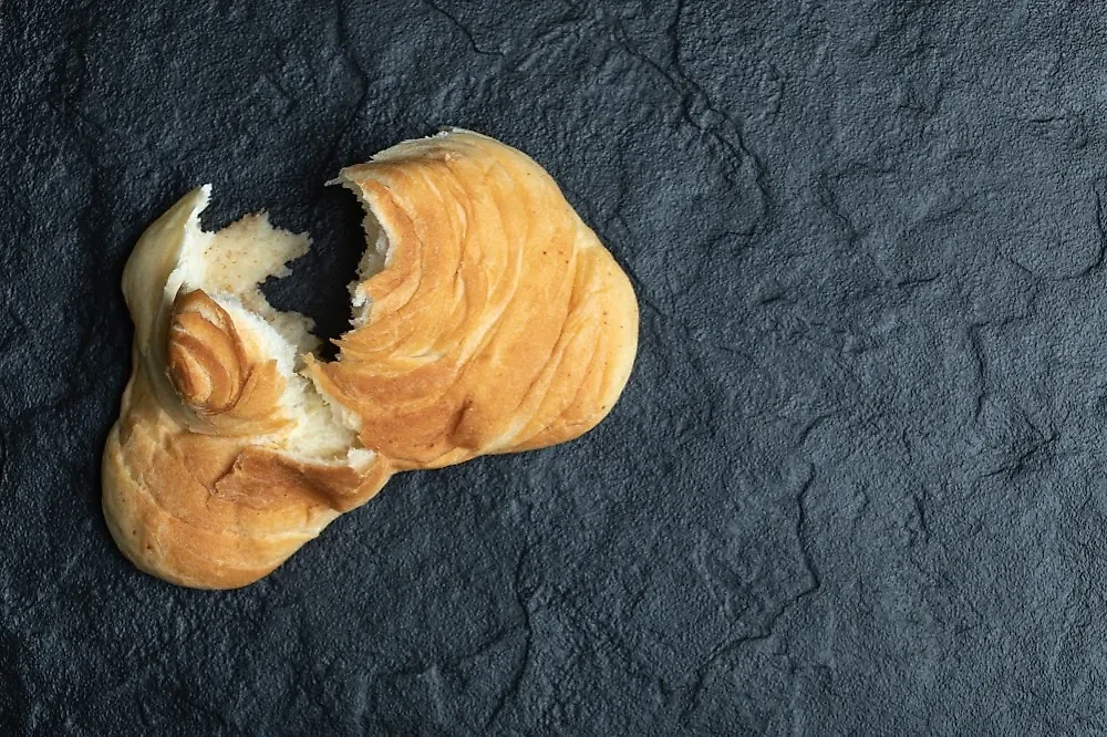 В Тирасполе женщина пыталась отравить девочку булочкой с крысиным ядом. Обложка © Freepik / azerbaijan-stockers