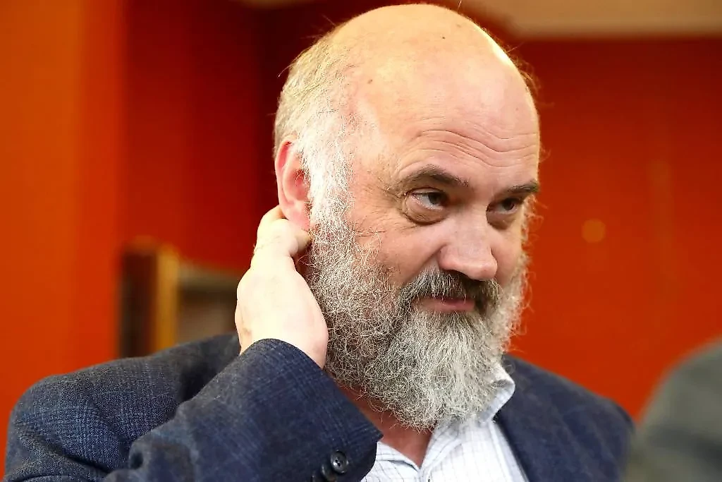 Художник Сергей Андрияка. Обложка © ТАСС / Вячеслав Прокофьев