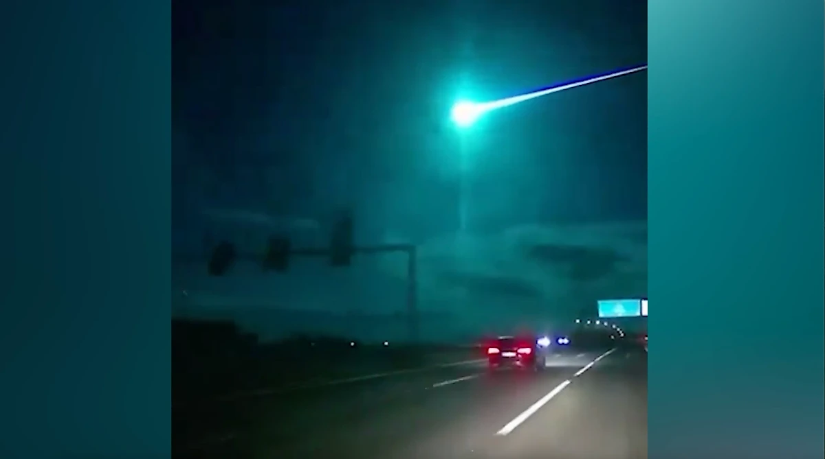 Метеор в Португалии. Обложка © X / AsgardIntel