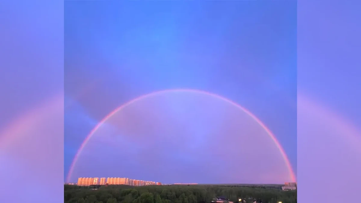 Радуга в Москве утром 1 мая. Обложка © Telegram / Новости Москвы