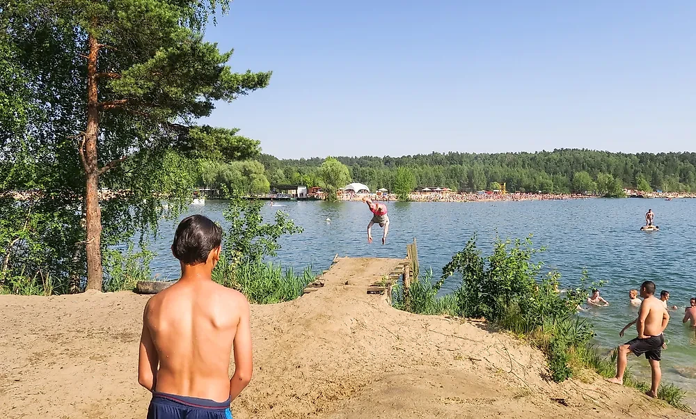 Синоптик рассказал, когда начнётся купальный сезон в Москве. Обложка © Shutterstock / FOTODOM / Ikebana Art-studio
