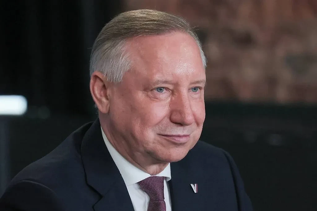 Губернатор Санкт-Петербурга Александр Беглов во время встречи членов партии "Единая Россия" с местными жителями в исполнительном комитете партии 27 мая. Обложка © Екатерина Штукина / POOL / ТАСС