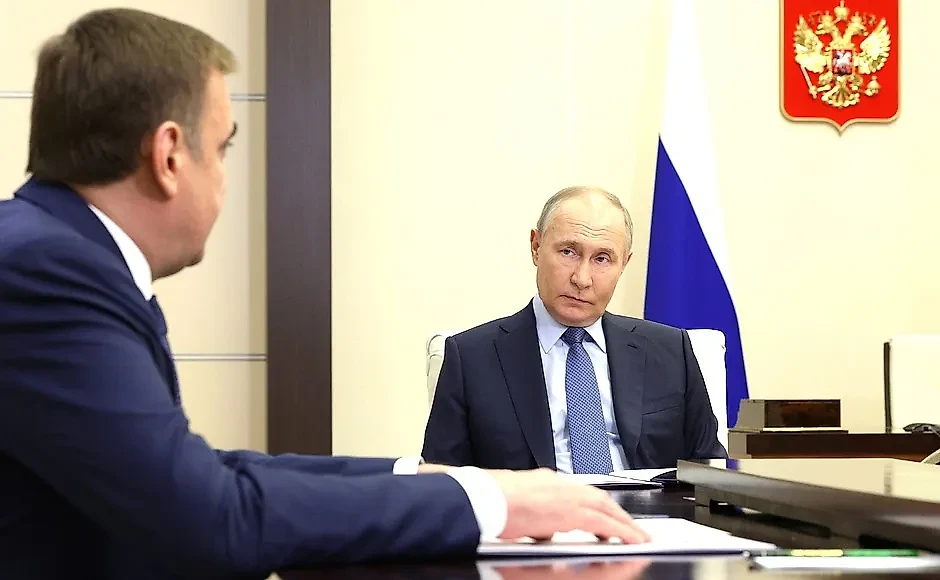 Алексей Дюмин и Владимир Путин. Обложка © Kremlin.ru