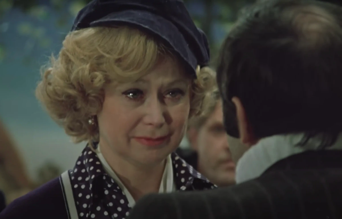 Светлана Немоляева в фильме "Гараж", режиссёр Эльдар Рязанов, сценарист Эмиль Брагинский / Kinopoisk