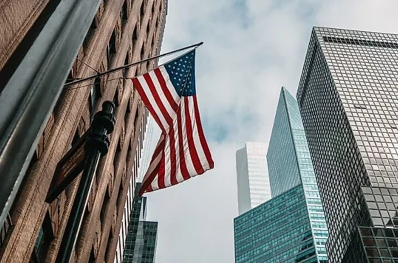 США опровергли слухи о своих переговорах с Польшей по вопросу ядерного оружия. Обложка © Freepik / Wirestock