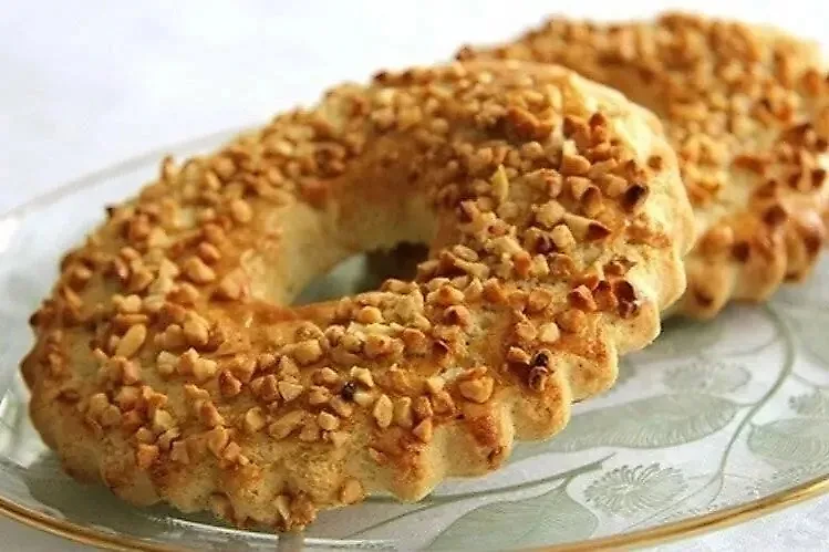 Как приготовить кольца с орехами времён СССР — пошаговый рецепт. Фото © vkuhkne