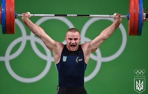 Двукратный чемпион Европы украинский тяжелоатлет Александр Пелешенко погиб, сражаясь в зоне СВО против ВС РФ. Обложка © zn.ua