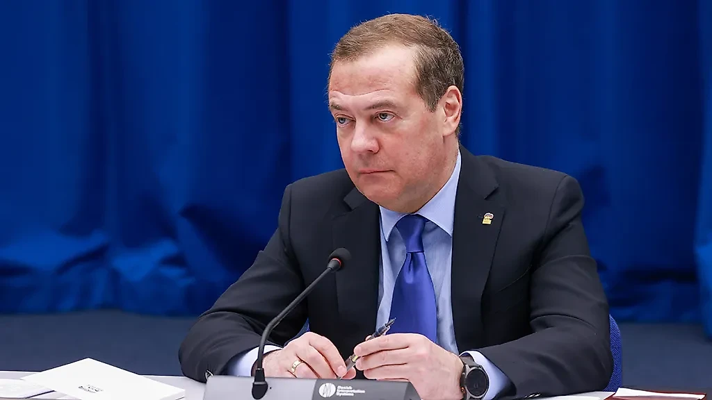 Дмитрий Медведев. Обложка © ТАСС / Владимир Гердо