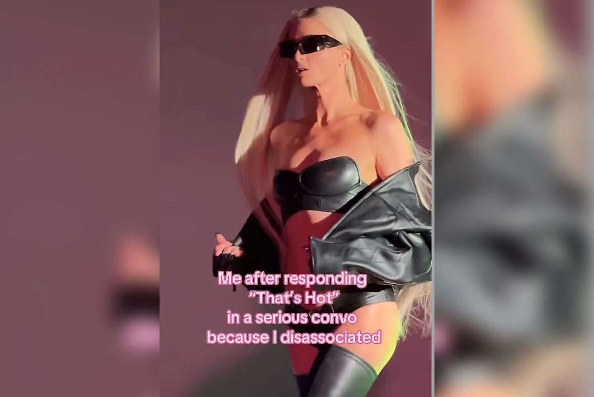 Пэрис Хилтон предпочла обычному бикини кожаное. Фото © Instagram (соцсеть запрещена в РФ; принадлежит корпорации Meta, которая признана в РФ экстремистской) / parishilton