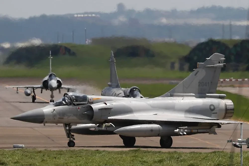 Самолёты 4-го поколения Mirage 2000-5. Фото © ТАСС / ЕРА / RITCHIE B. TONGO