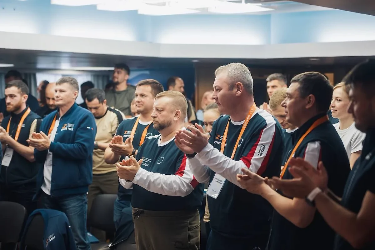 Участники первого потока программы "Время героев" в ходе обучения на ледоколе. Фото © Telegram / Время героев