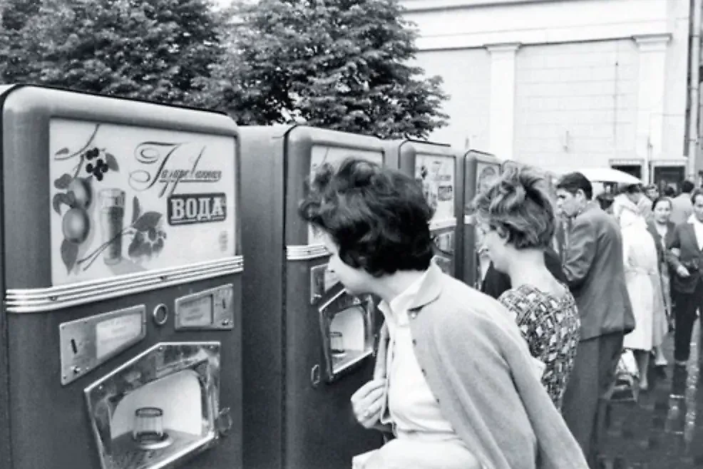 Автоматы с газированной водой в СССР можно было найти везде. Фото © arktorus.livejournal.com