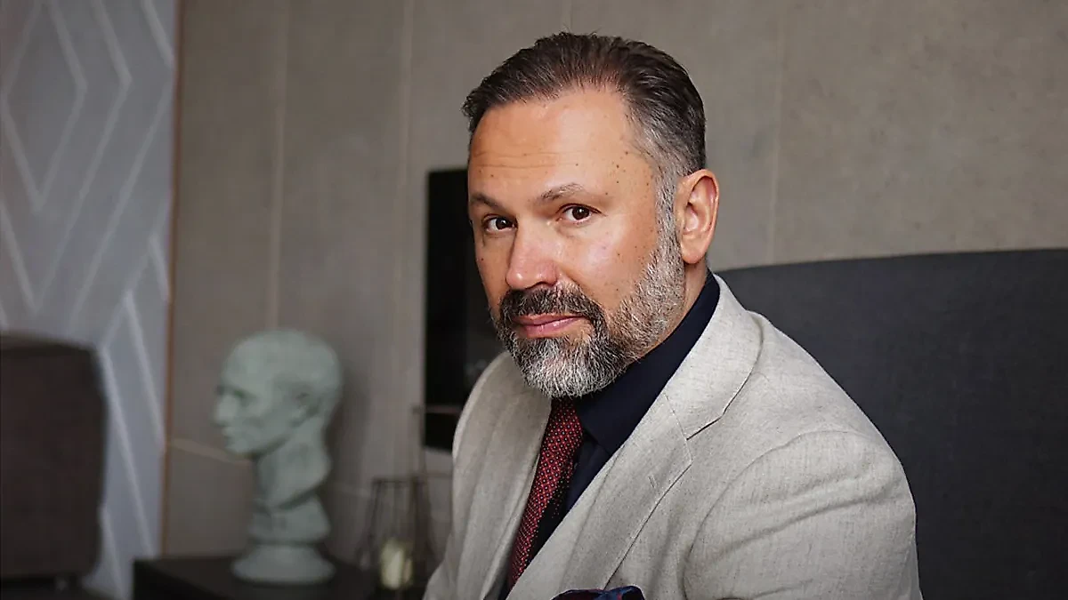 Кто такой "настоящий мужчина" и по каким правилам он должен жить: советы психолога Шахова. Обложка © Telegram / Психолог Александр Шахов