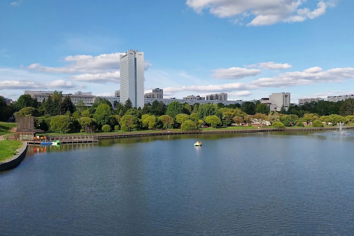 Пляж Москвы оборудован зоной для купания и занятий активными видами спорта. Фото © VK / Зеленоград 24