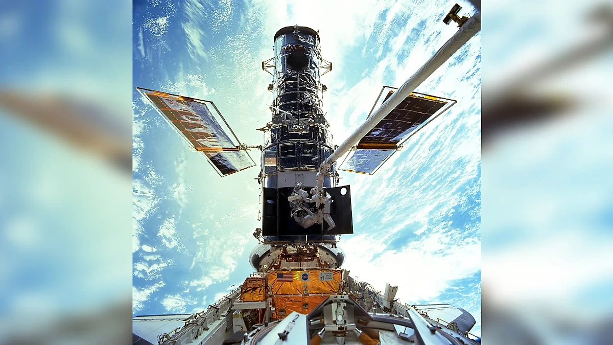 Ремонт телескопа Hubble в декабре 1999 года во время миссии Space Shuttle STS-103. Фото © Wikimedia