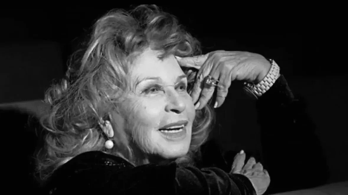 Деспина Стилианопулу. Обложка © Instagram (соцсеть запрещена в РФ, принадлежит корпорации Meta, которая признана в РФ экстремистской) / annastylianopoulou