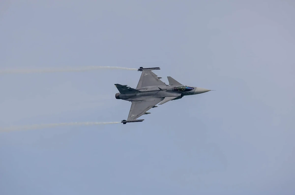 Истребитель Saab JAS 39 Gripen. Обложка © Unsplash / Edoardo Bortoli