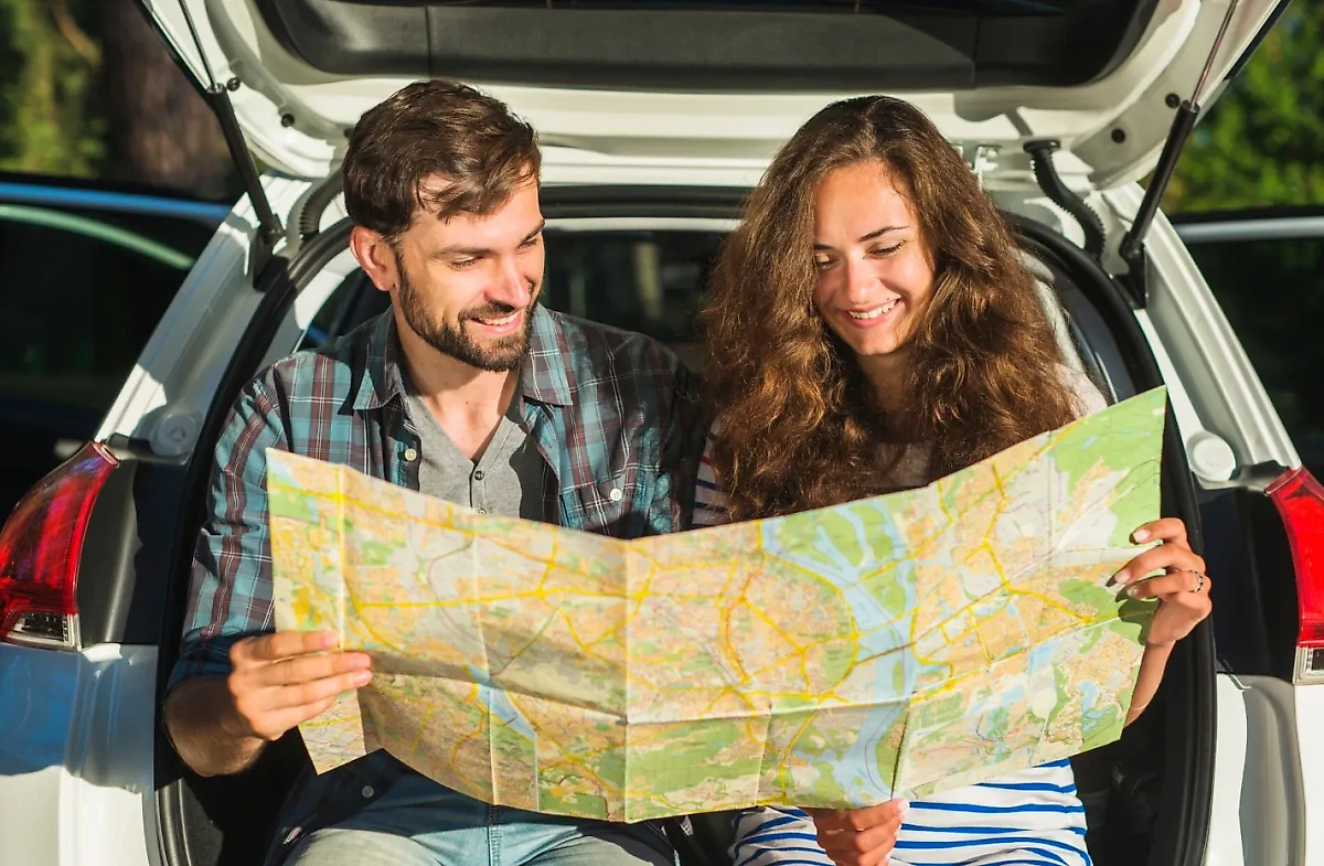 Неслучайно опытные дачники всё чаще предпочитают отправляться за город в ранние утренние или поздние вечерние часы. Фото © Freepik