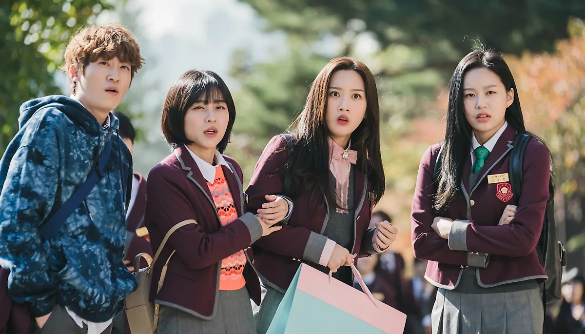 В дораме "Истинная красота" поднимается проблема непринятия себя. Кадр из фильма "Истинная красота", режиссёр Ким Сан Хёп, сценаристы Ли Щи Ын, Яони / Kinopoisk