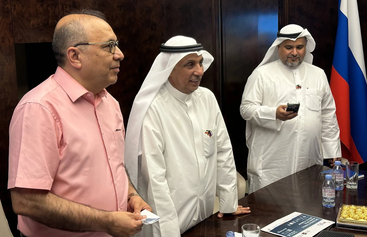 Шейх Наиф Аль-Мухана Альадвани (в центре). Фото © Представлено Life.ru