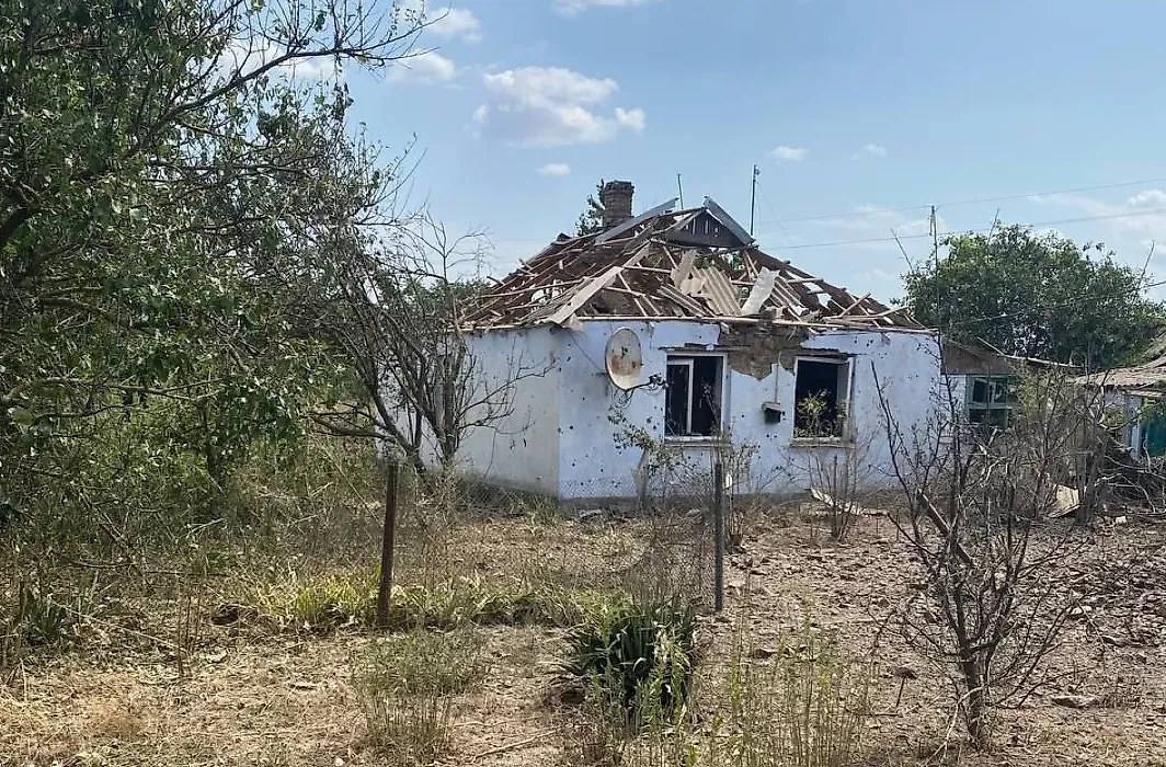 Результат обстрелов левобережья Херсонщины. Обложка © Telegram / Владимир Сальдо