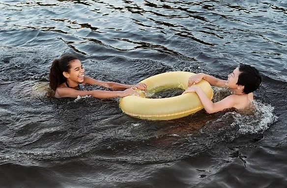 В России за сутки утонули 40 человек. Обложка © freepik